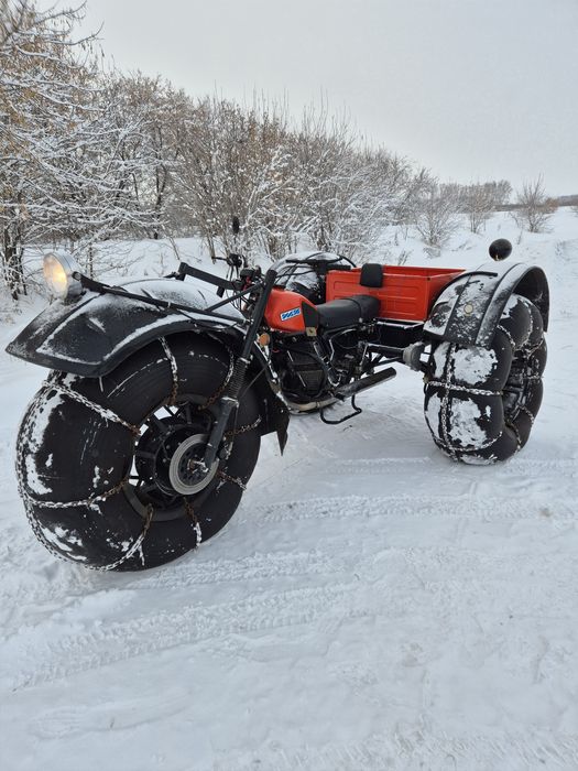 Продам болотоход.