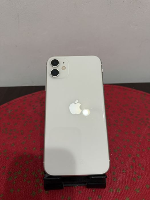 iPhone 11 white impecabil