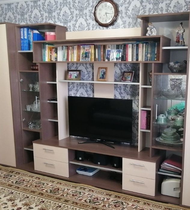 Продам стенку в гостиную