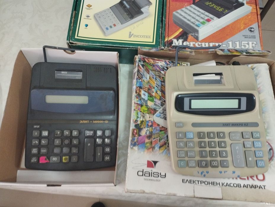 Продаю старые кассовые аппараты