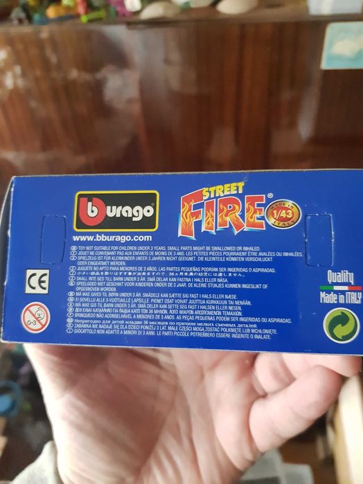 Продавам метални колички от Полистил