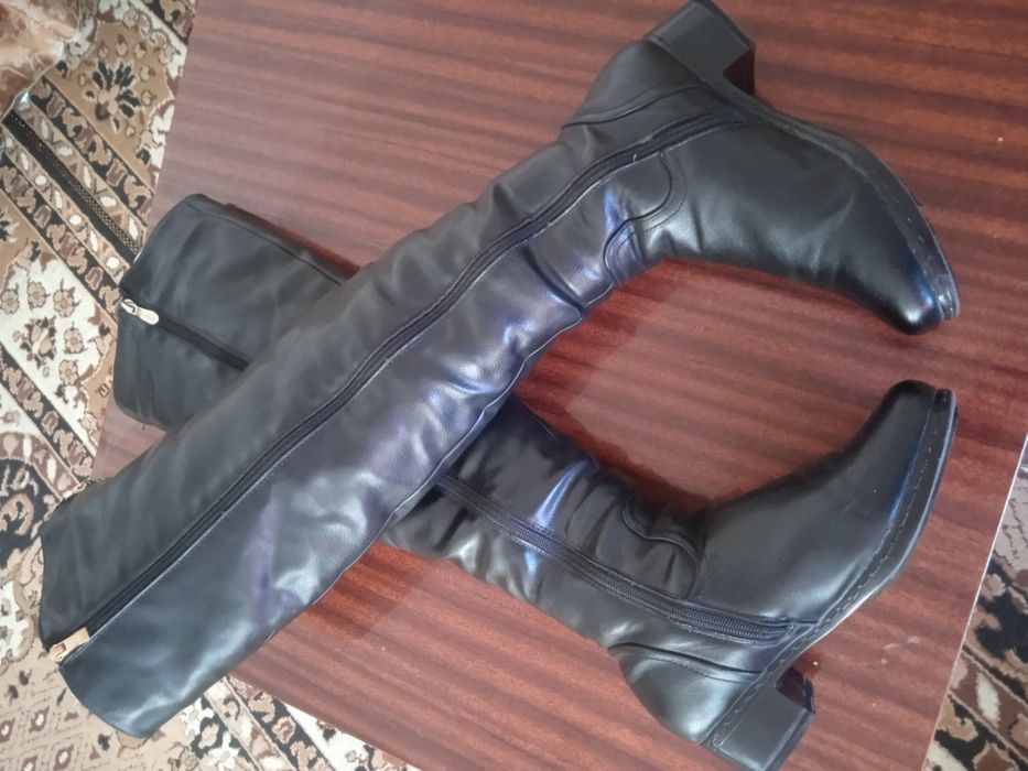 Сапоги ботфорты чёрные на меху 39 размер