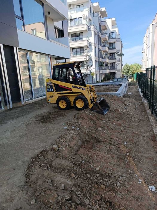 Изкопи с мини багер и мини челен товарач