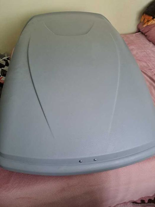Продава оригинален автобокс Thule Ocean 100.