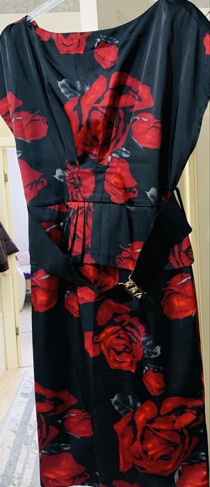 Платья для женщины