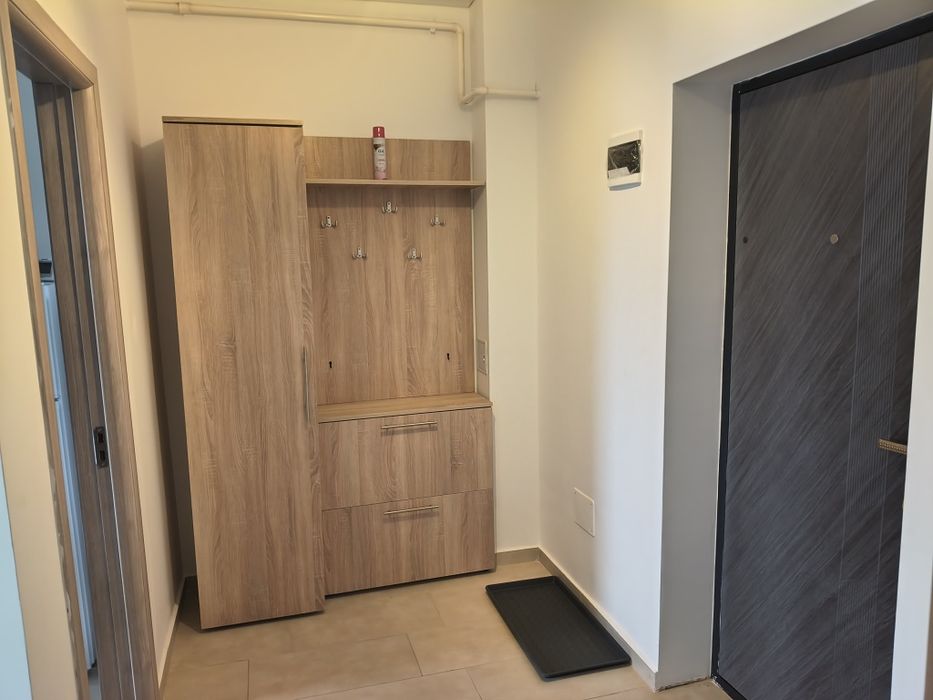 Prima inchiriere. Garsoniera