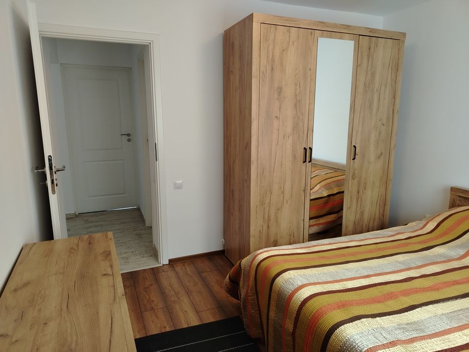De vânzare apartament cu 2 camere,etaj 1/4,decomandat, amenajat modern, Vitrometan