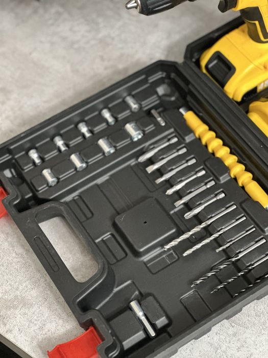 Продам шуруповерт Dewalt