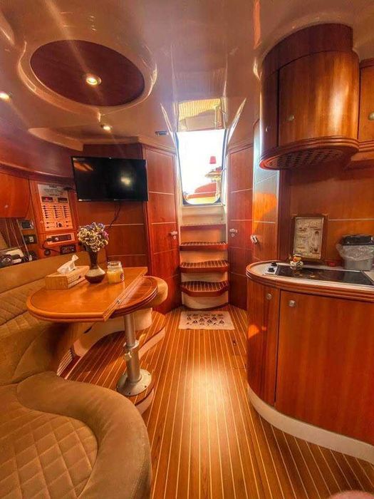 DE VÂNZARE – SALPA LAVER 39.5 | 2006 | 3 CABINE | 520 CP