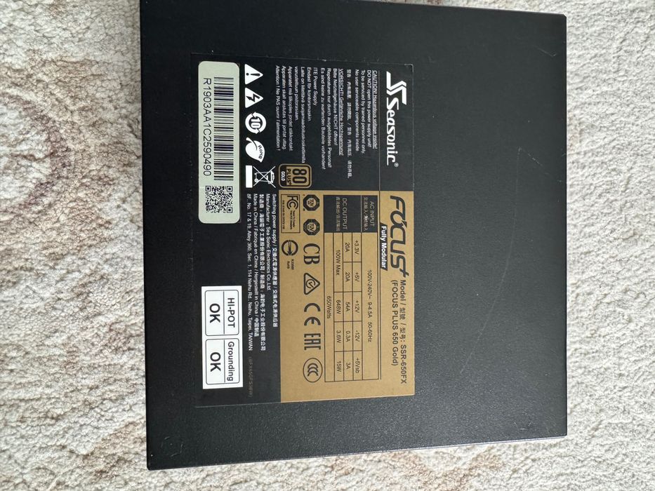 Vand sursa alimentare Seasonic Focus 650W, in gar