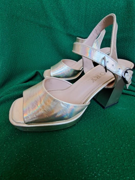 Женская    обувь