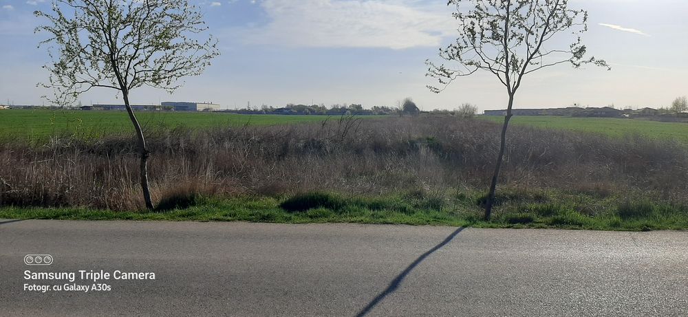 Teren de vânzare