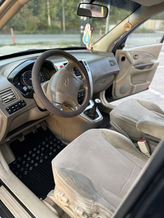 Hyundai Tucson / 2.0 CRDi / 140CP / 4x4