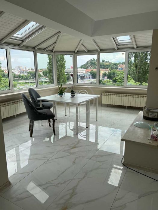 Продава се Тристаен апартамент в Пловдив, Кършияка - 220 кв.м за 2037 €/кв.м - Снимка #8