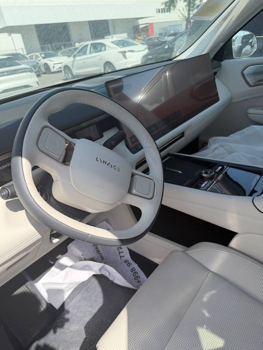 Lynk & co  900 Ультра 2.0Т