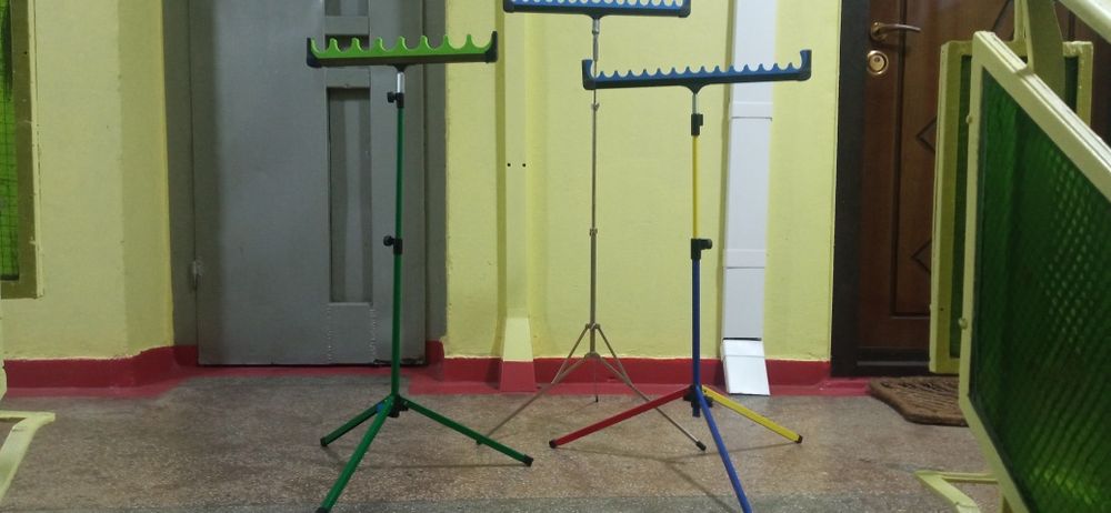 Pelerina  ,umbrela ploaie camuflaj tip  armata  impermabila și suporți