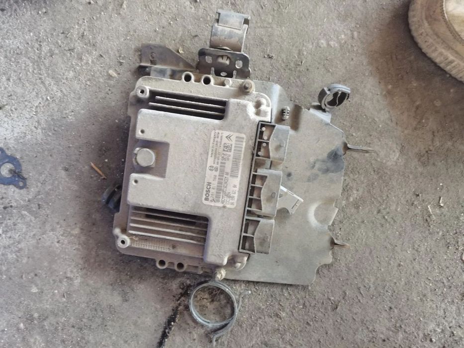 Calculator motor ECU, cod 9659062180, 0281011560, Peugeot 307 308 sw 207 Berlingo1.6 HDI