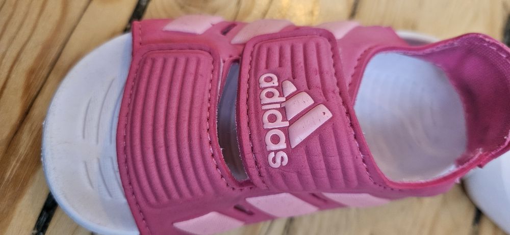 Детски сандали Adidas 23 номер – много запазени