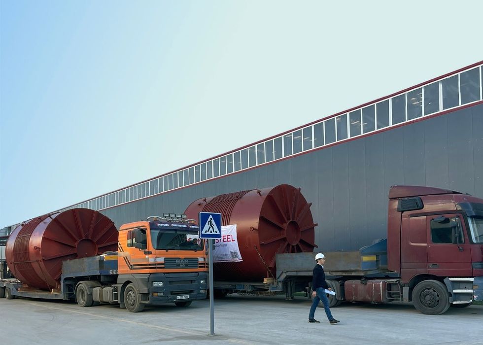 Транспортно Логистические Услуги. Перевозка негабарита на тралах.