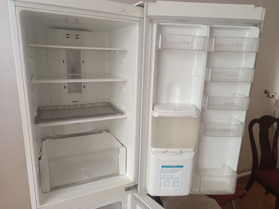 Холодильник LG в отличном состоянии