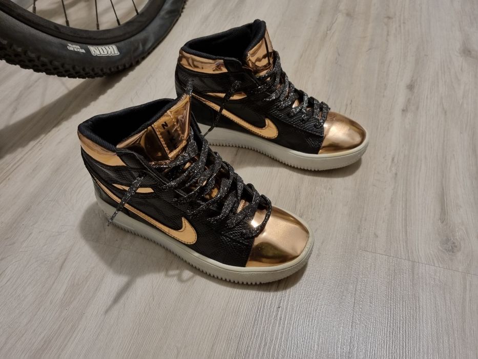 adidasi nike marimea 38 geaca reebok geaca piele