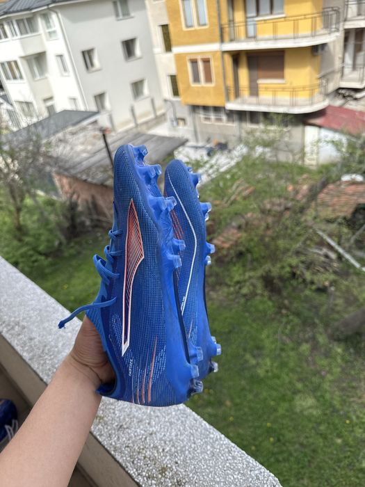 Футболни бутонки