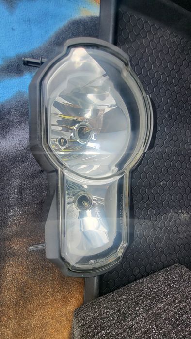 Vand sau schimb far original pentru BMW R1200GS sau R1250GS