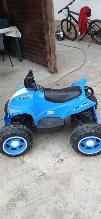 Vind ateveu electric pentu copii stare buna de funtune are 3 luni de cind la cuparat pret 650 ron