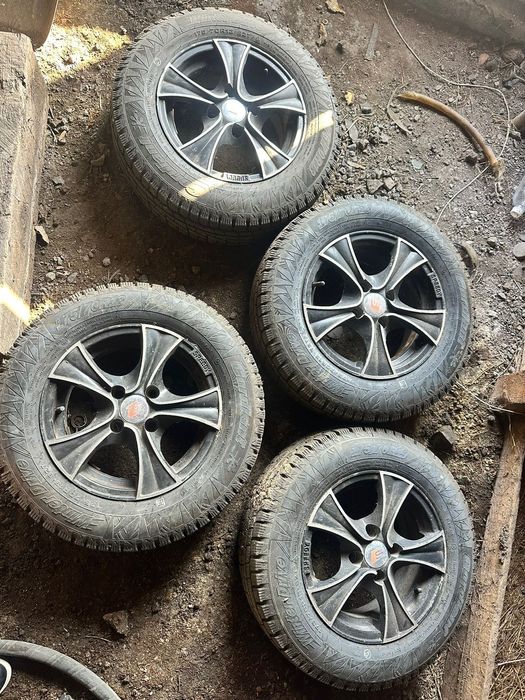 Продаю диски с резиной