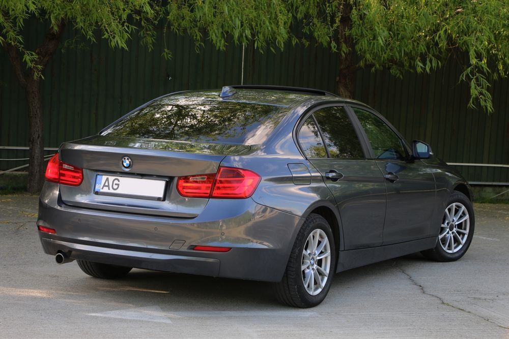 Bmw F30 320D/184cp/automata/unic proprieter/ navi mare