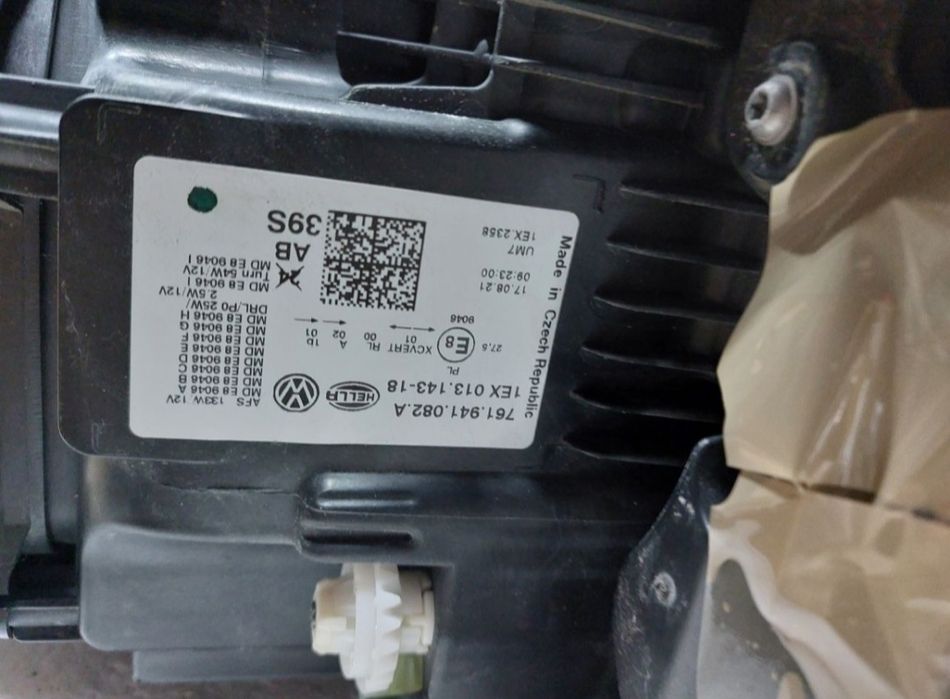 far dreapta original volkswagen touareg 761 cr7 led matrix beam