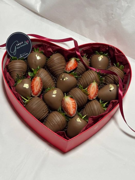 Клубника шоколад. Qulupnay shokolad. Подарки