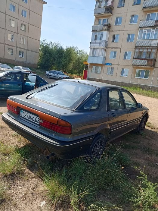 Продам машину Митсубиси галант