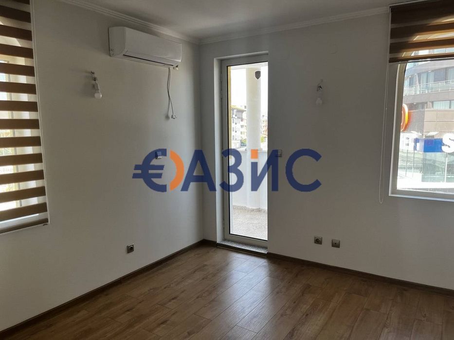Продава се Двустаен апартамент в к.к. Слънчев бряг - 71 кв.м за 1175 €/кв.м - Снимка #8