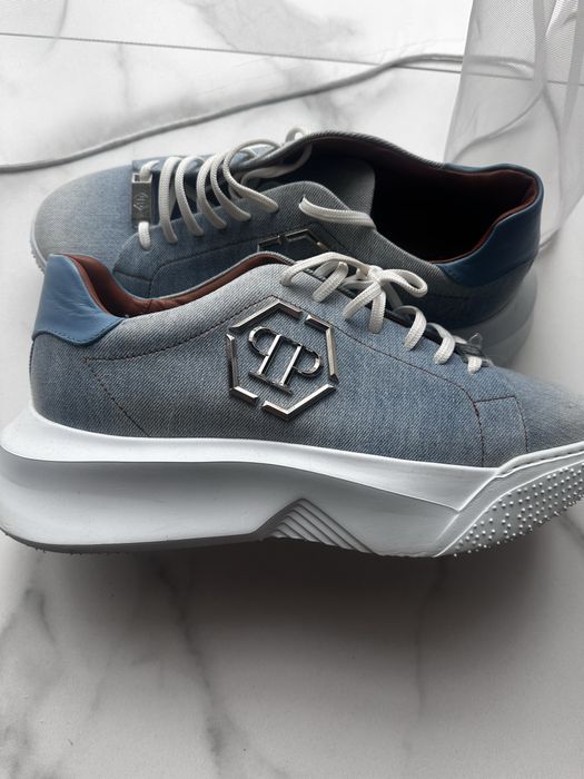 Продавам мъжки кецове Philipp Plein