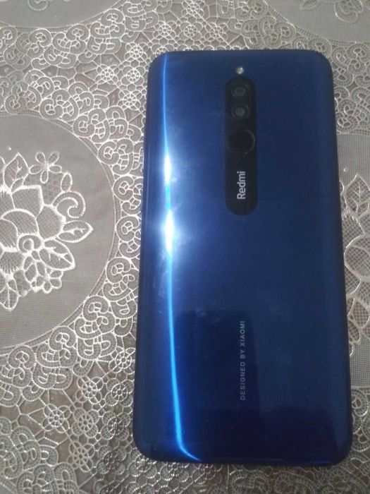 Redmi 8  64 GB idealni