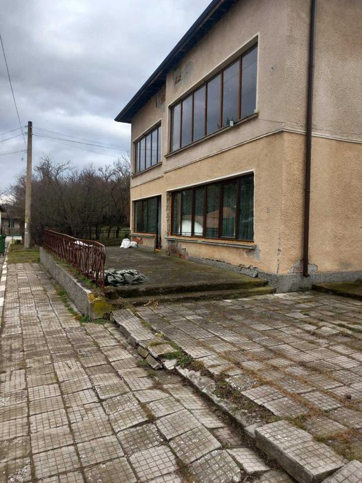 Дава се под наем Магазин в Перник, Изток - 185 кв.м за 348.84 € - Снимка #3