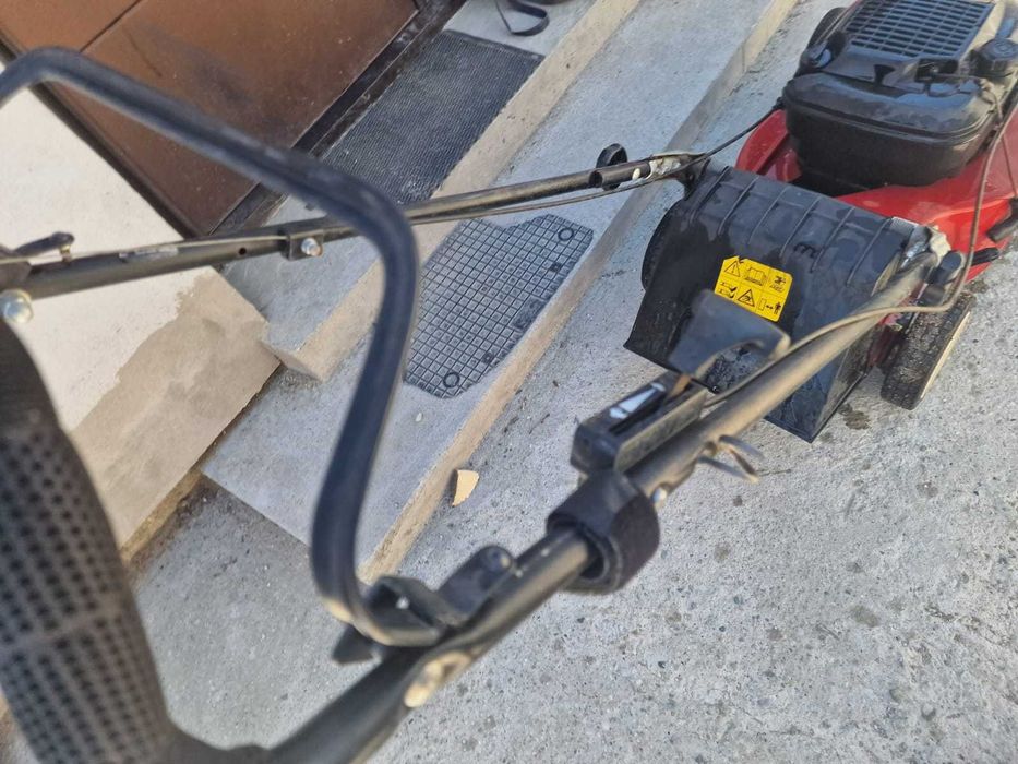 Masina de taiat iarba MOUNTFIELD pe benzina BRIGGS 4CP Stare foarte bu