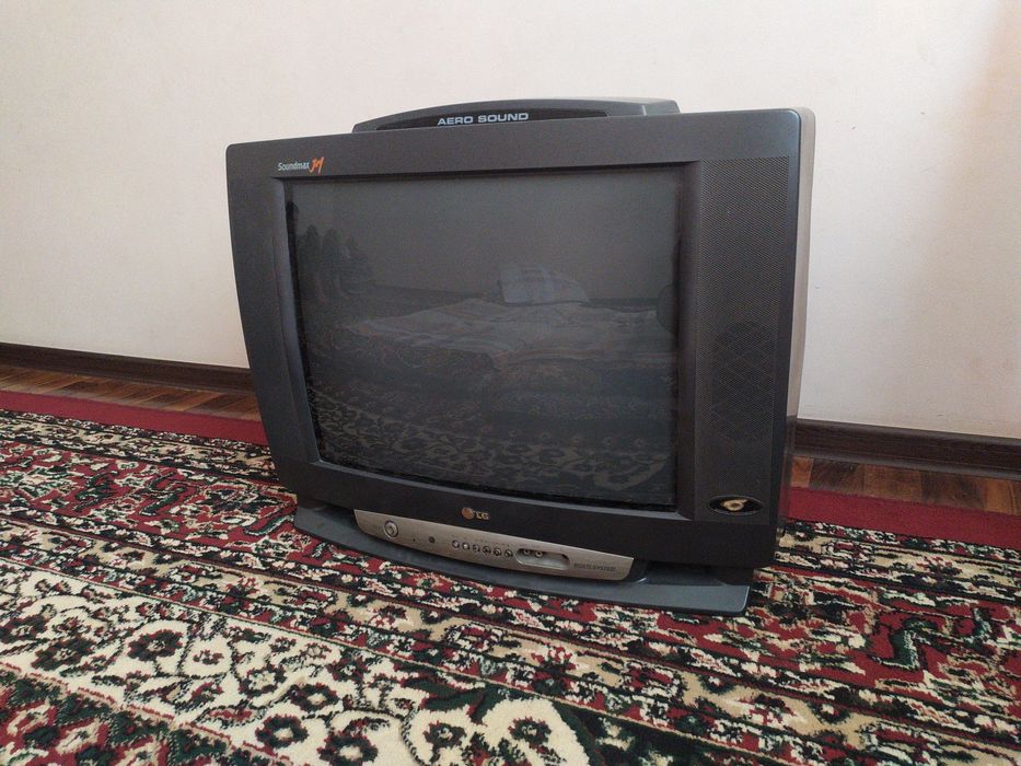 LG tv sotiladi srochni