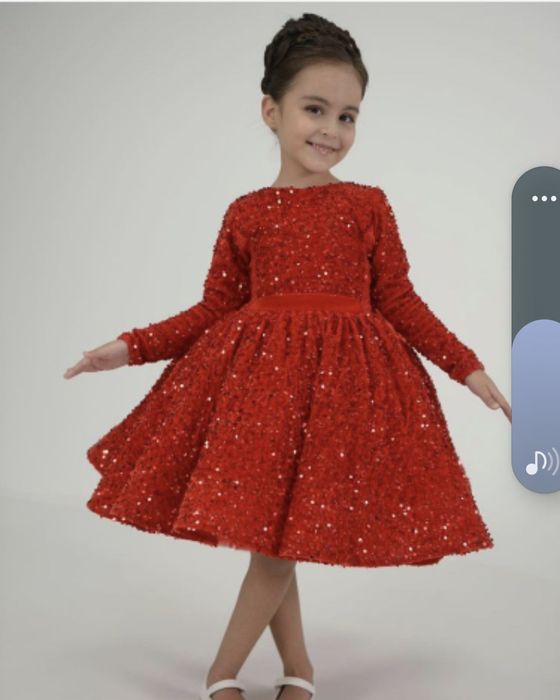 Нарядные платья и костюмы