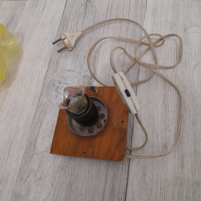 Продам светильник