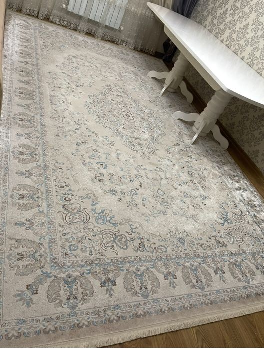 срочно продам ковер 3/4, детский комод