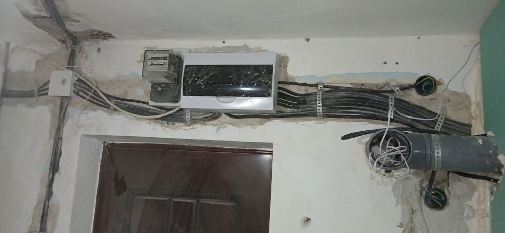 Montaj mobilă,instalații electrice ,instalații sanitare,montaj parchet