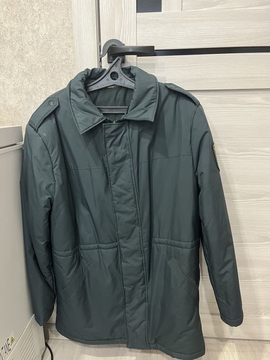 Продам зимние куртки