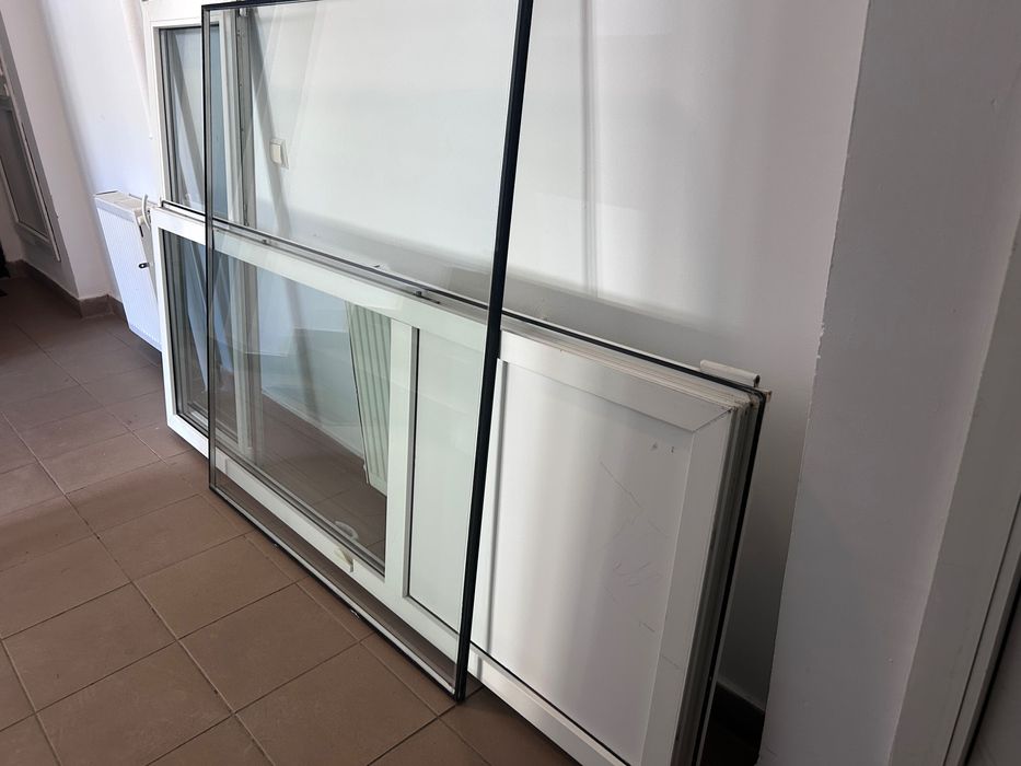 Vând panouri de geam termopan – întregi și utilizabile