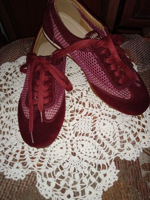 Продается женская обувь