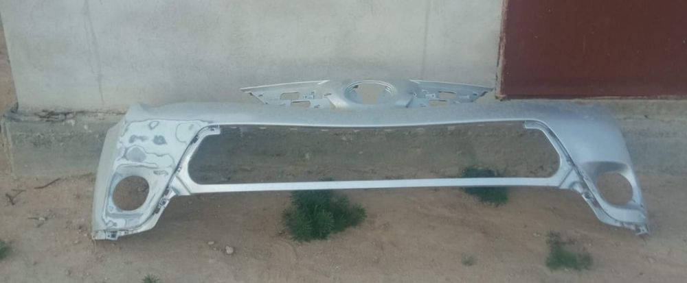 Пеедний бампер на Rav4 2013г