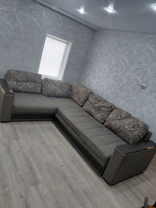 Продам большой Раскладной диван Б/У