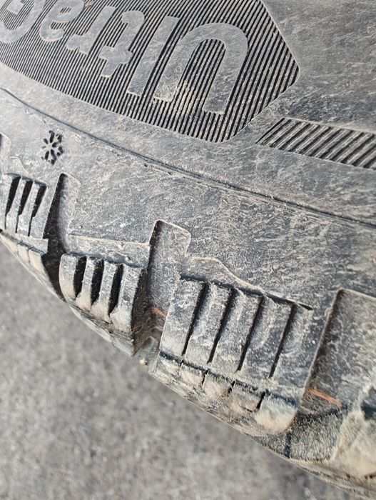 Goodyear UltraGrip Performance 3 215/60/R16 DOT Noiembrie 2024