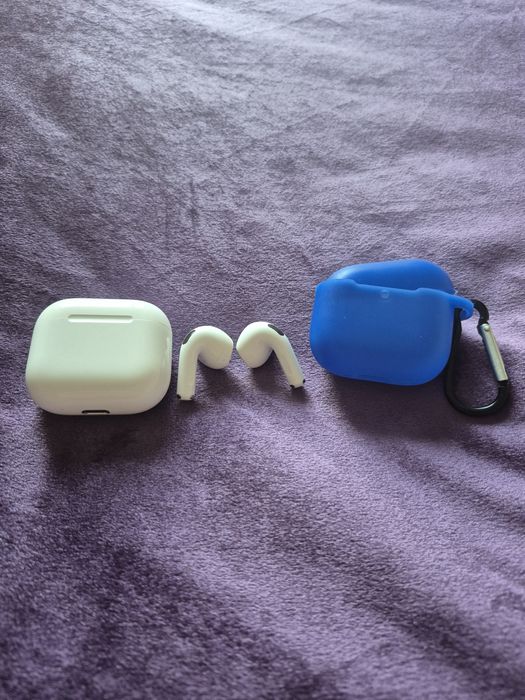 Продам  Airpods 4
